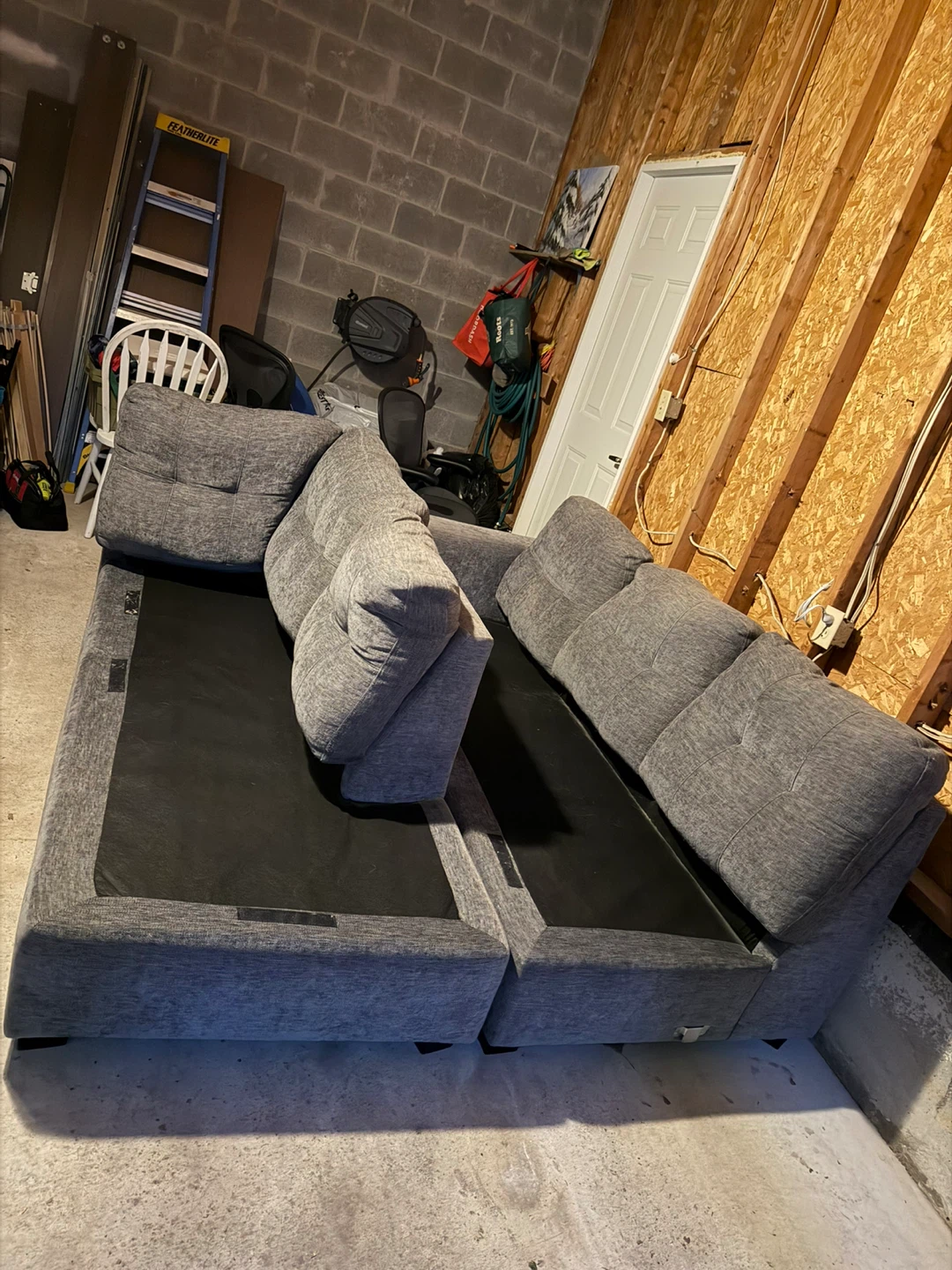 Grey Sectional Sofa. - photo 3