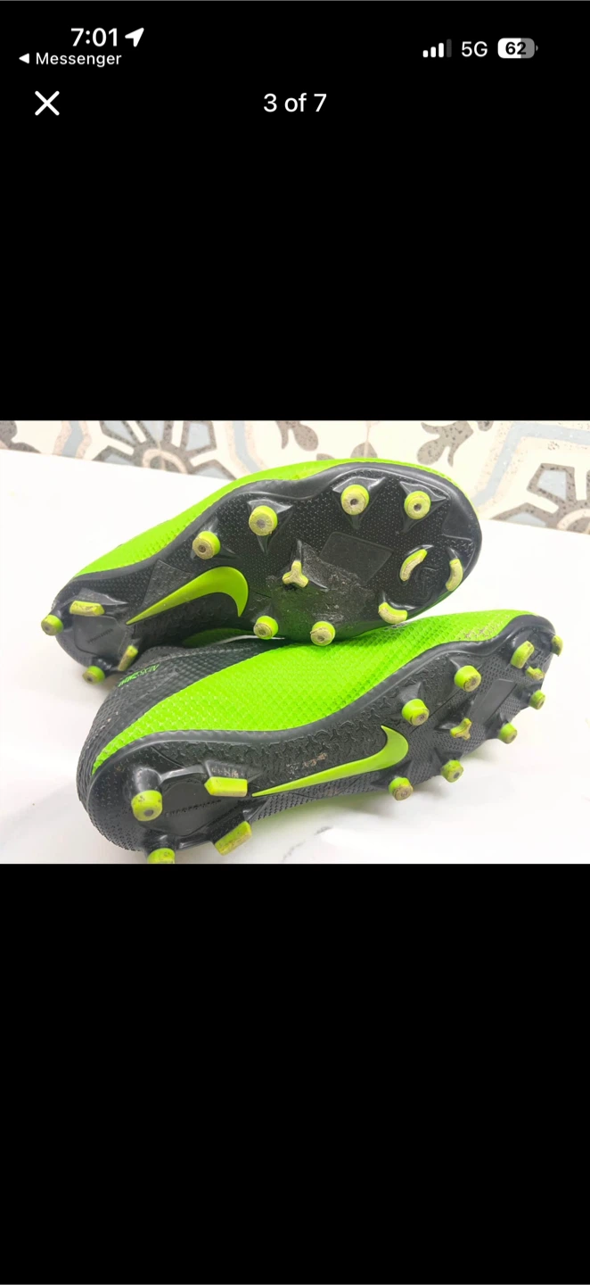 Nike Phantom Vision 2 Elite soccer cleats -size 9