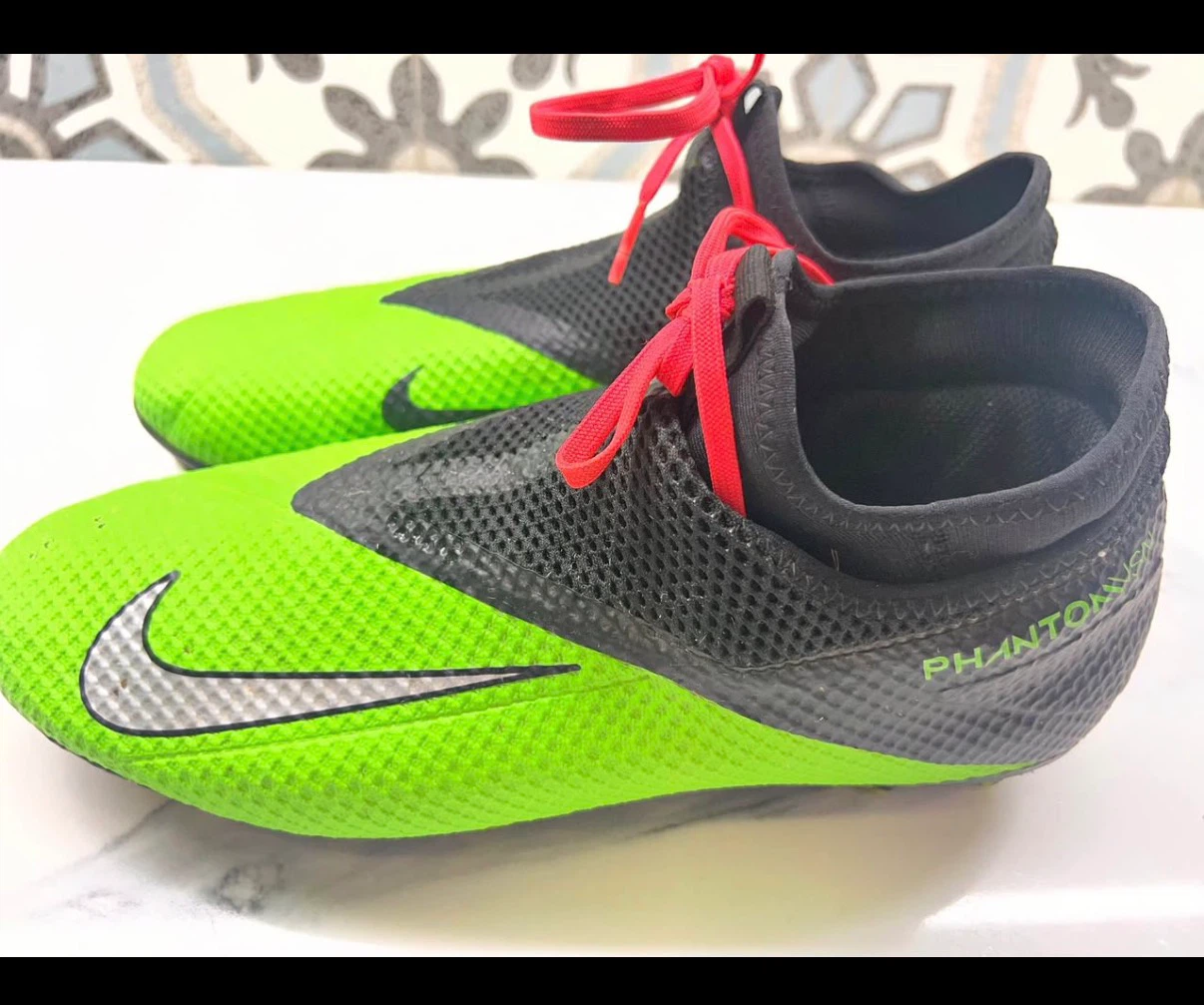 Nike Phantom Vision 2 Elite soccer cleats -size 9 - photo 2