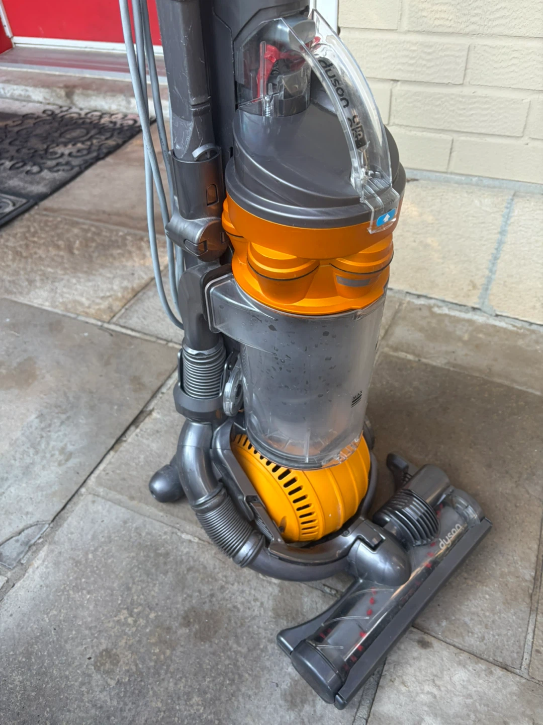Dyson DC25 Ball Upright Vacuum