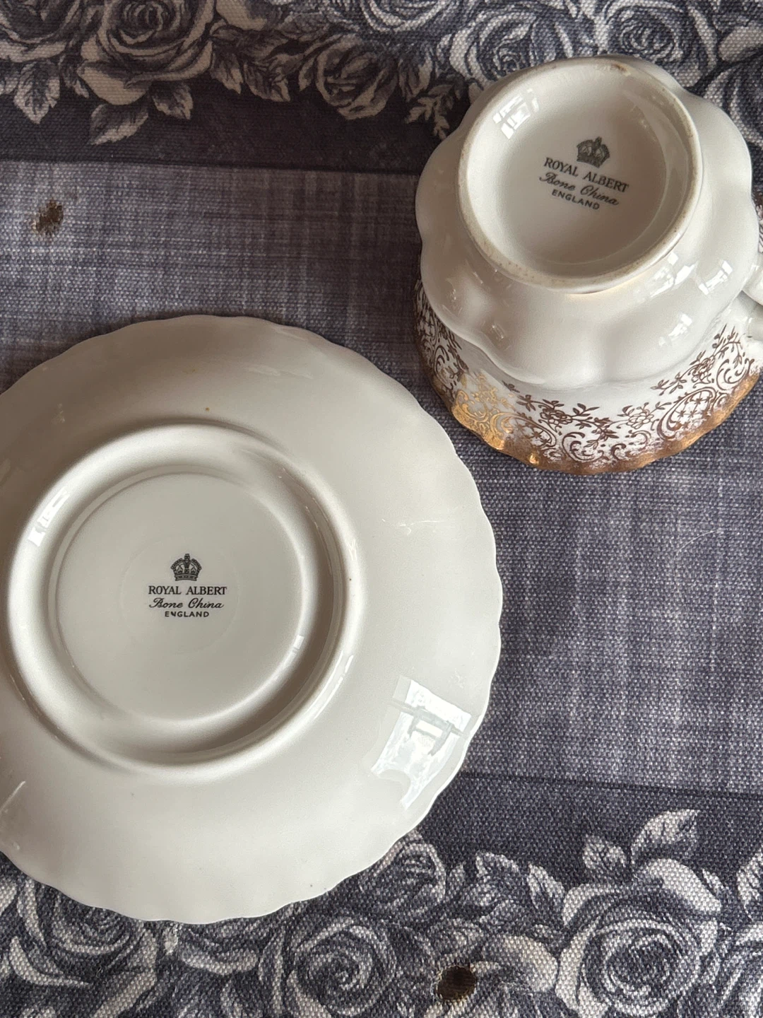 Royal Albert Bone China Tea Cup and Saucer Set - photo 2