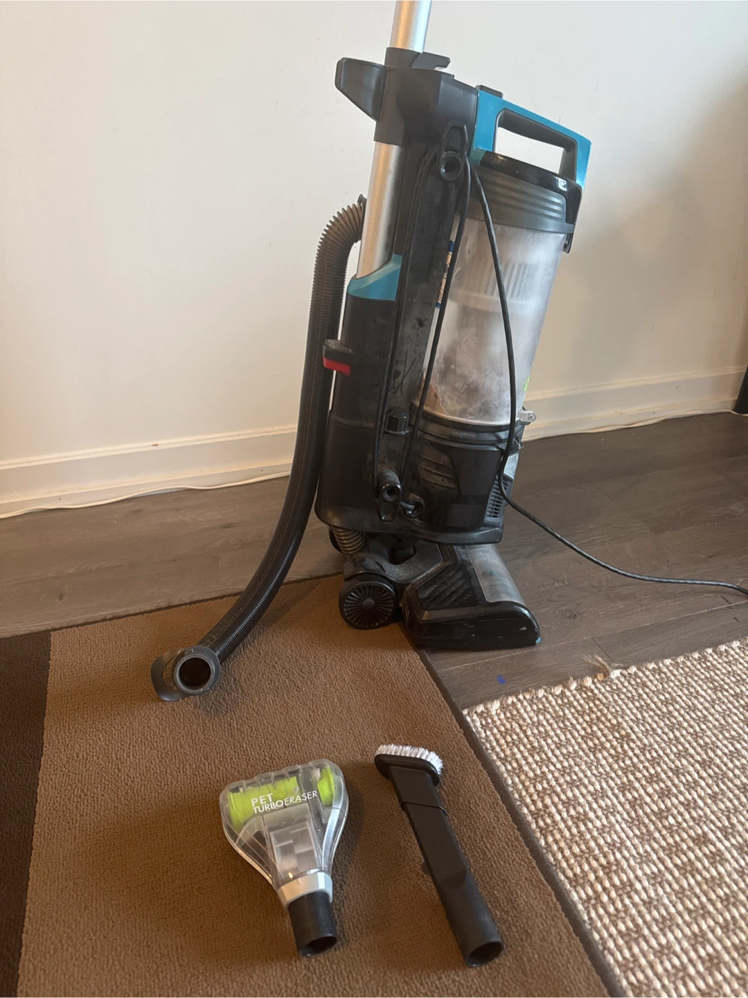 Bissell PowerGlide Plus Lift-Off Upright Vacuum - photo 2