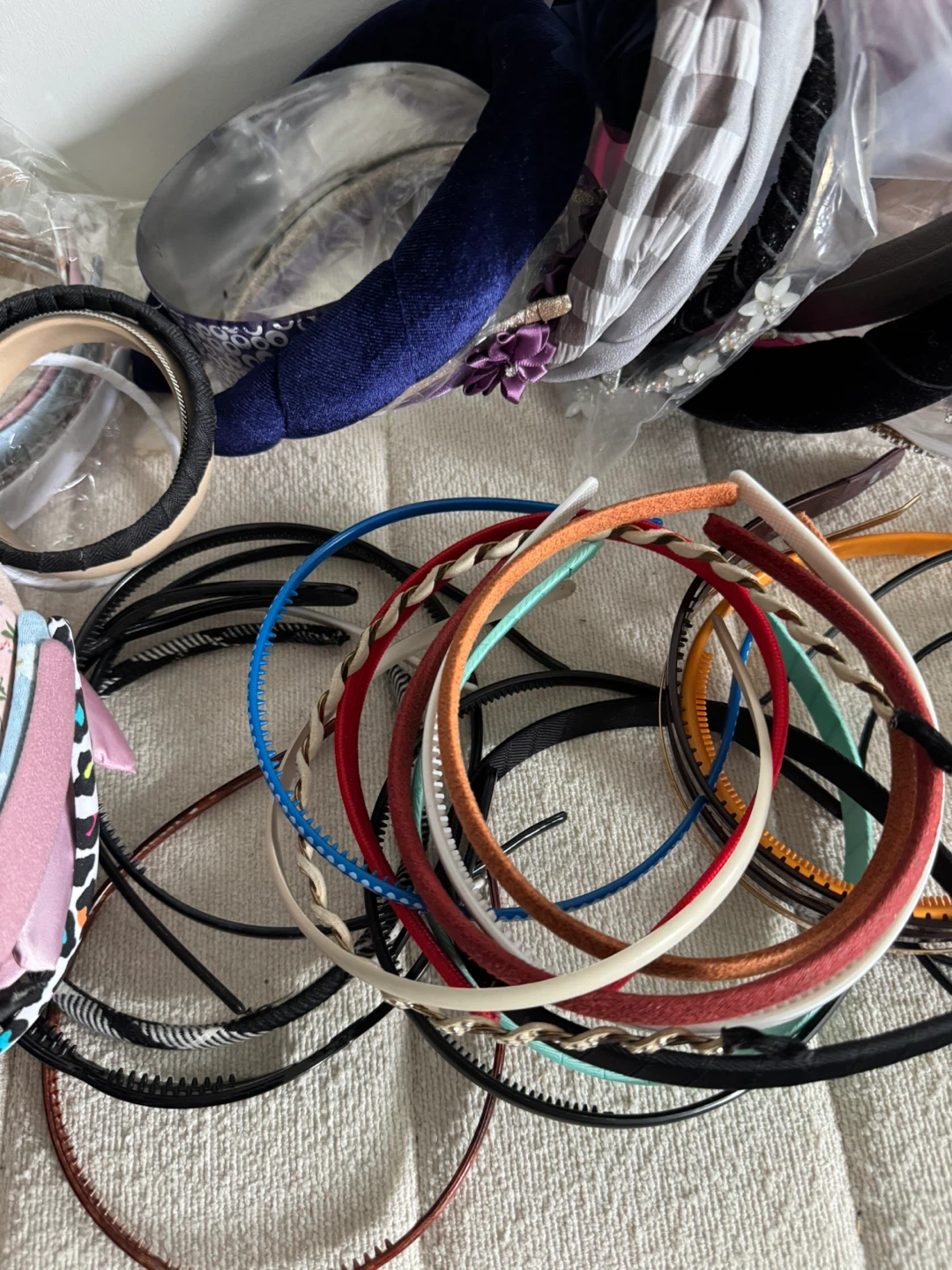 86 Headbands + 4 Bracelets | Perfect for Resellers & Crafters - photo 4