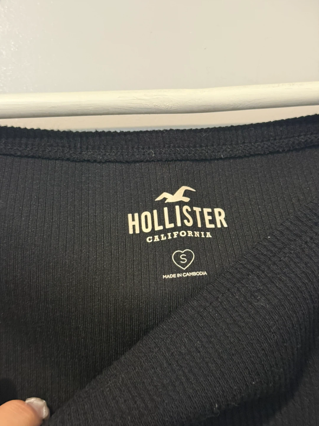 Black Hollister Off-the-Shoulder Crop Top Size S - photo 4
