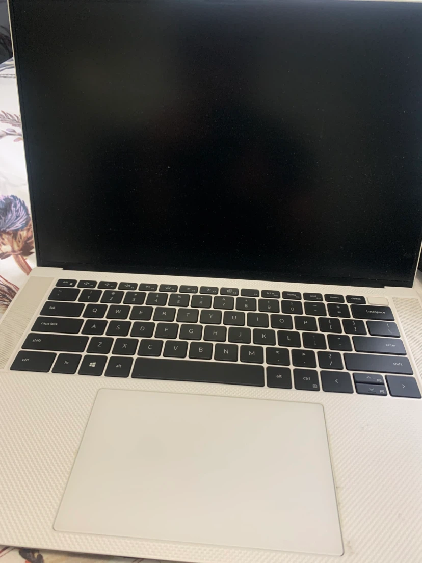 Dell XPS 9500 - photo 2