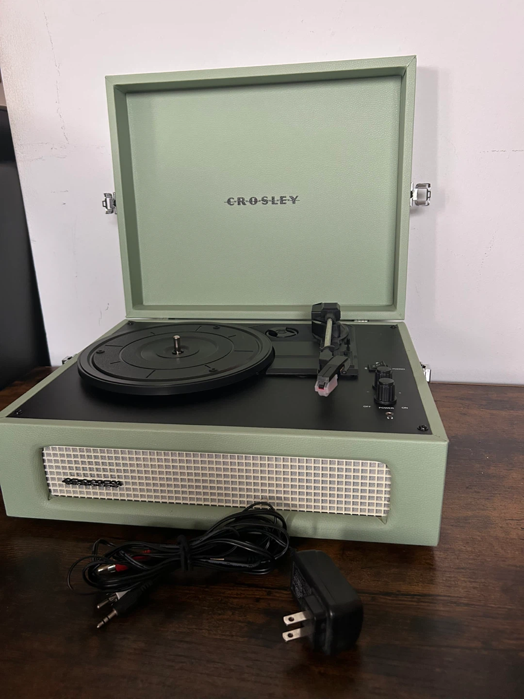 Crosley Record Player - photo 4
