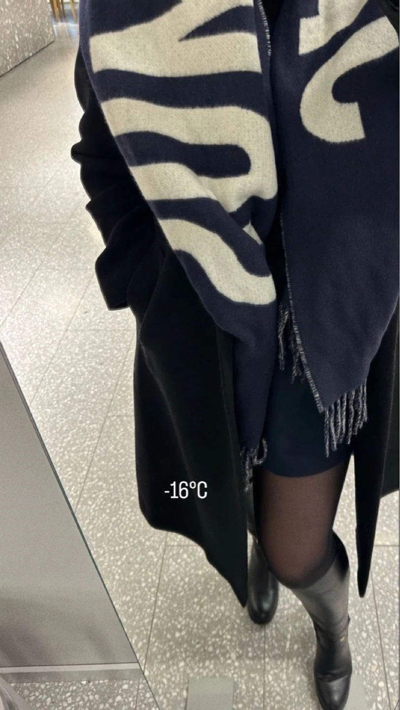 Jacquemus Les Classiques 'The Jacquemus' Scarf - photo 2