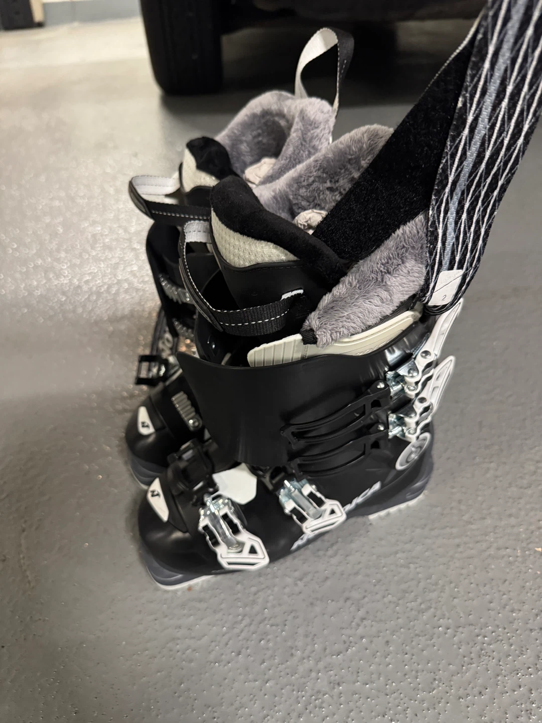 Nordica Ski Boots - photo 3