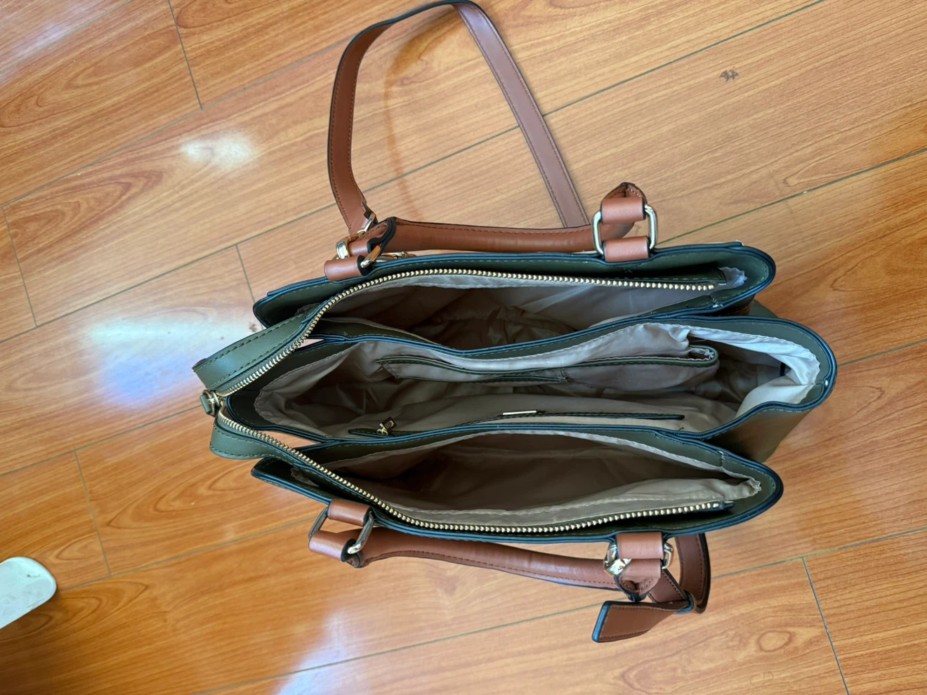 Guess Satchel Handbag