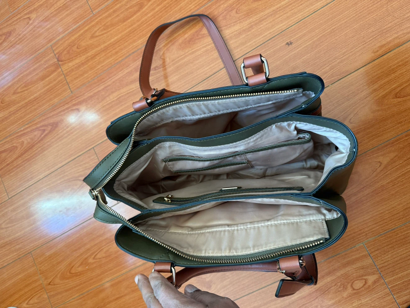 Guess Satchel Handbag - photo 2