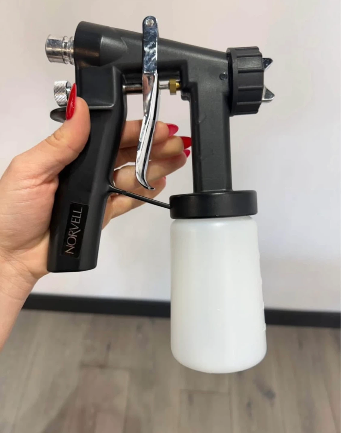 Norvell M-1000 Professional Spray Tan Machine - photo 2