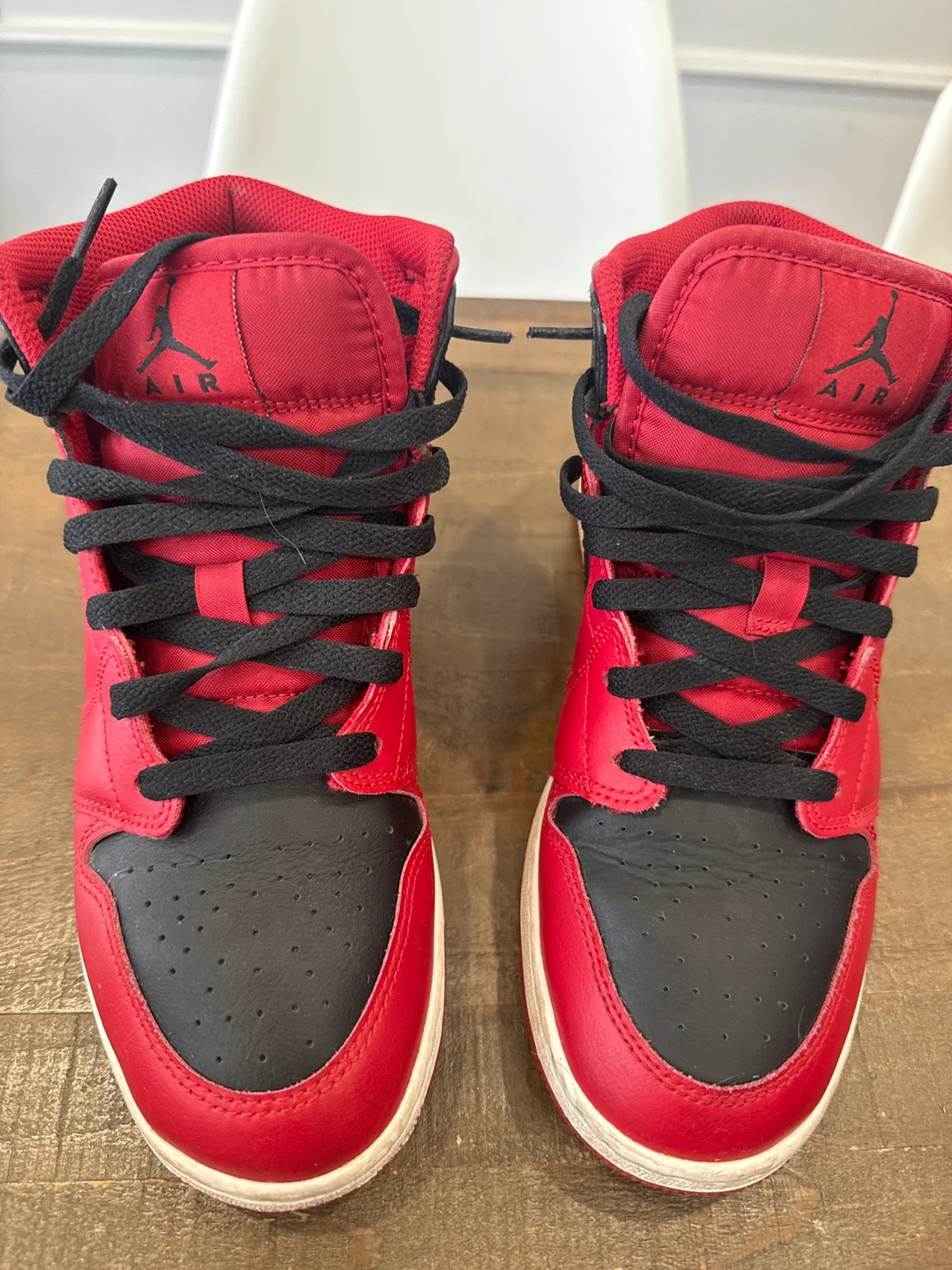 Air Jordan 1 Mid SE (GS) 'Siren Red' - photo 2