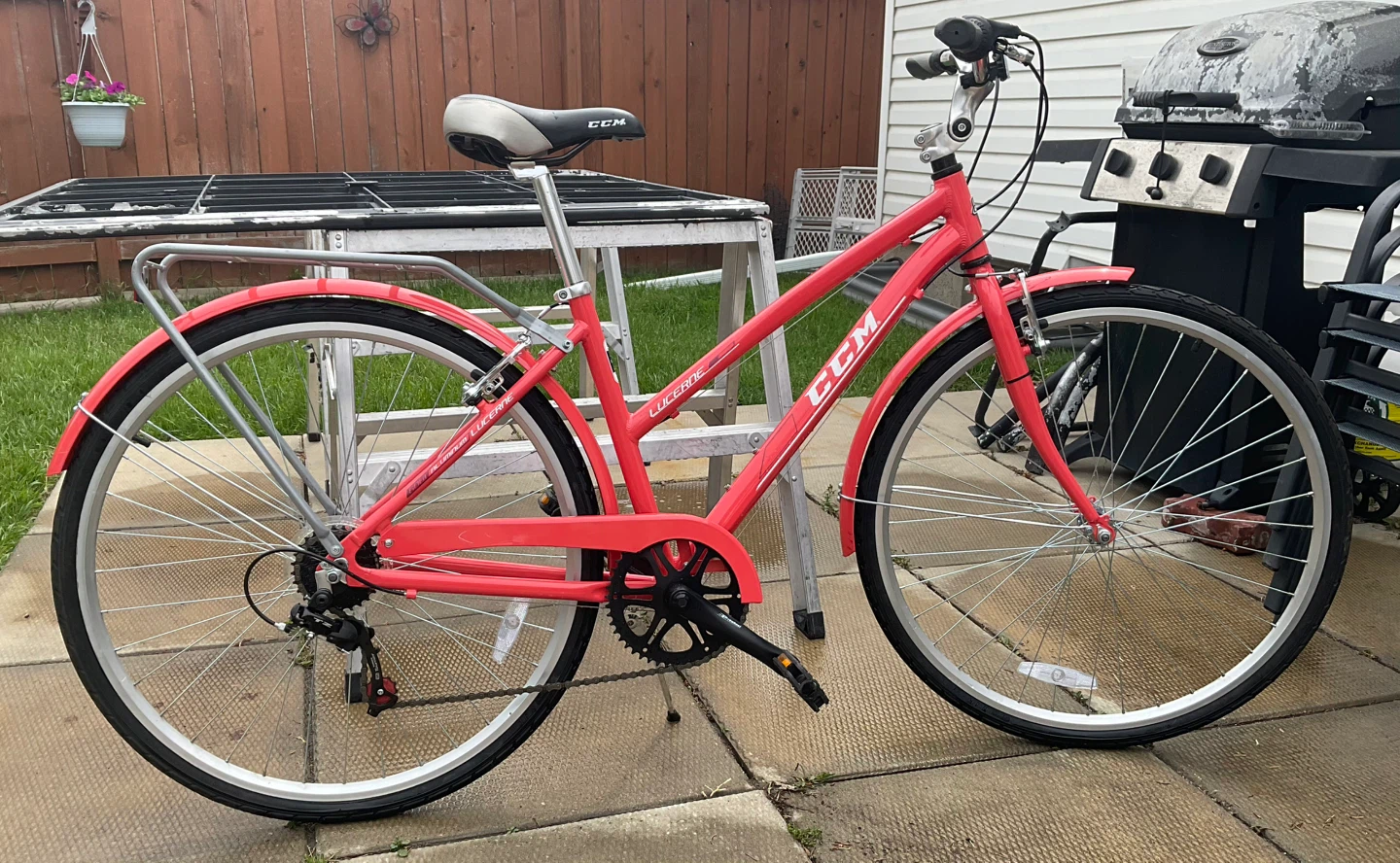 CCM Lucerne Women's Bike - 17" Frame