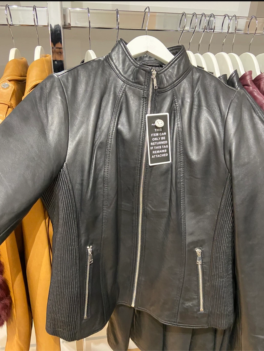 Small Black Leather Jacket - photo 2