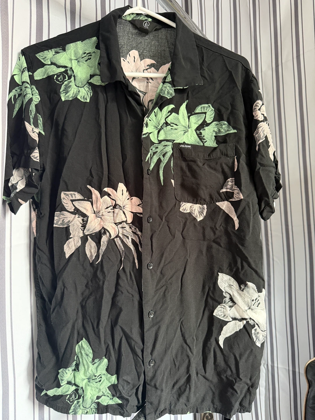 Volcom Hawaiian Floral Short Sleeve Shirt