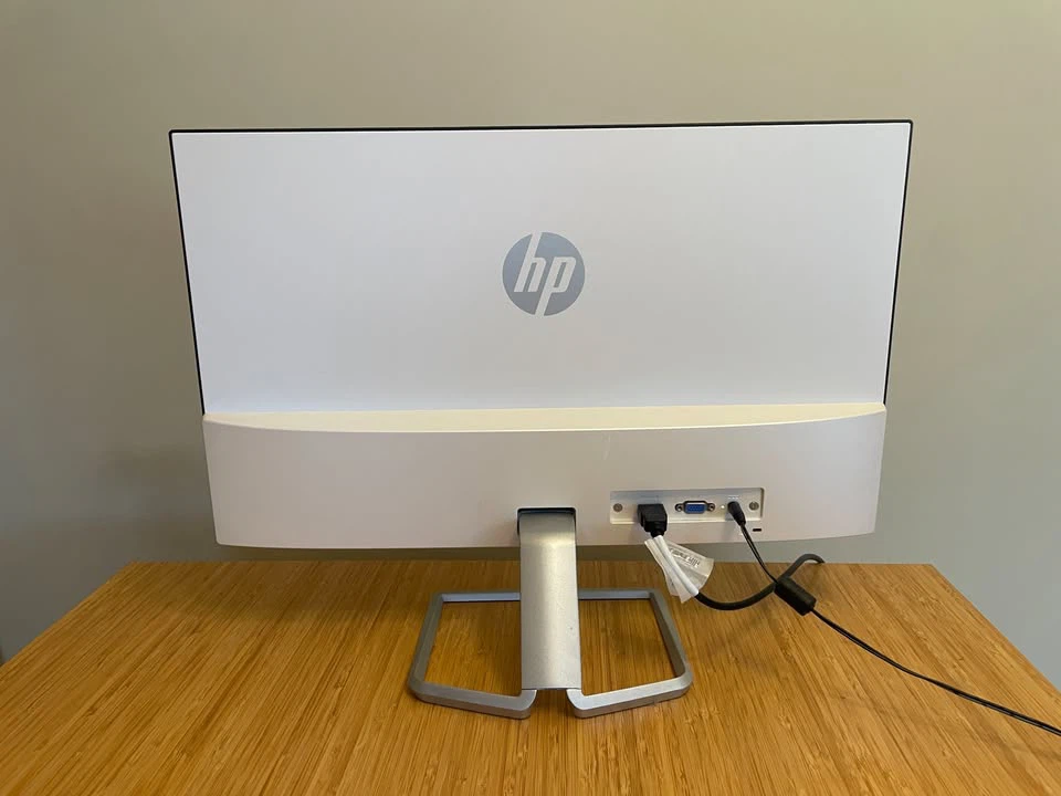 HP Monitor 24-inch with tilt - photo 2