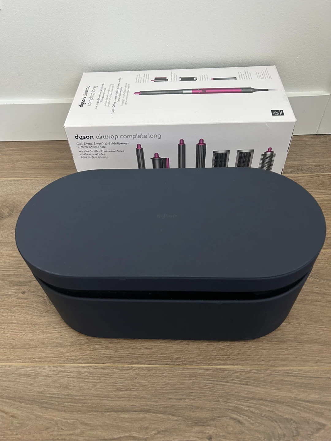 Dyson Airwrap Complete Long - Barely Used (Price Firm) - photo 3
