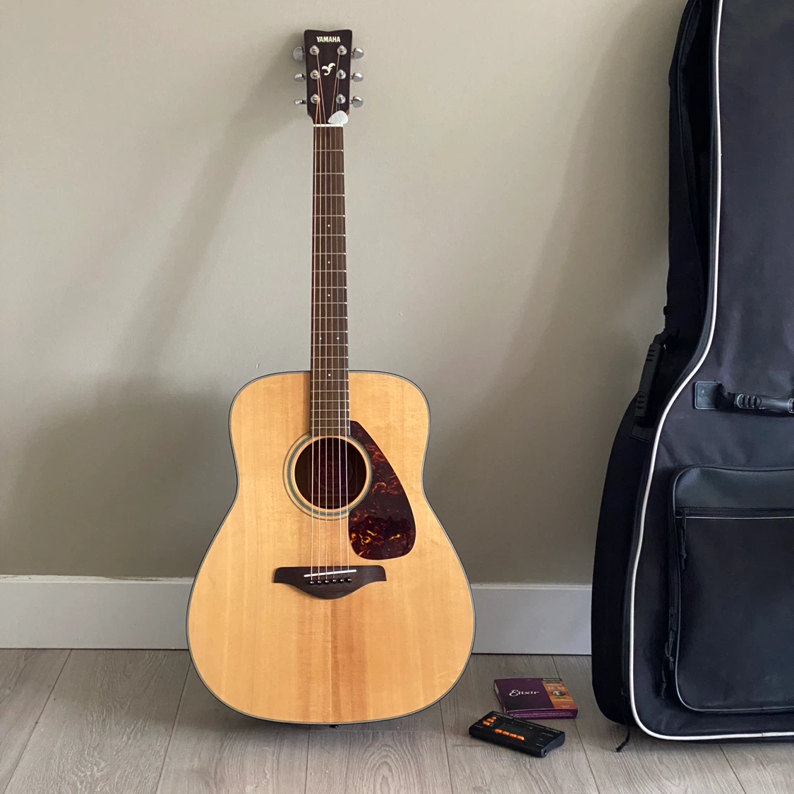 Yamaha FG700MS Acoustic Guitar, Excellent Condition