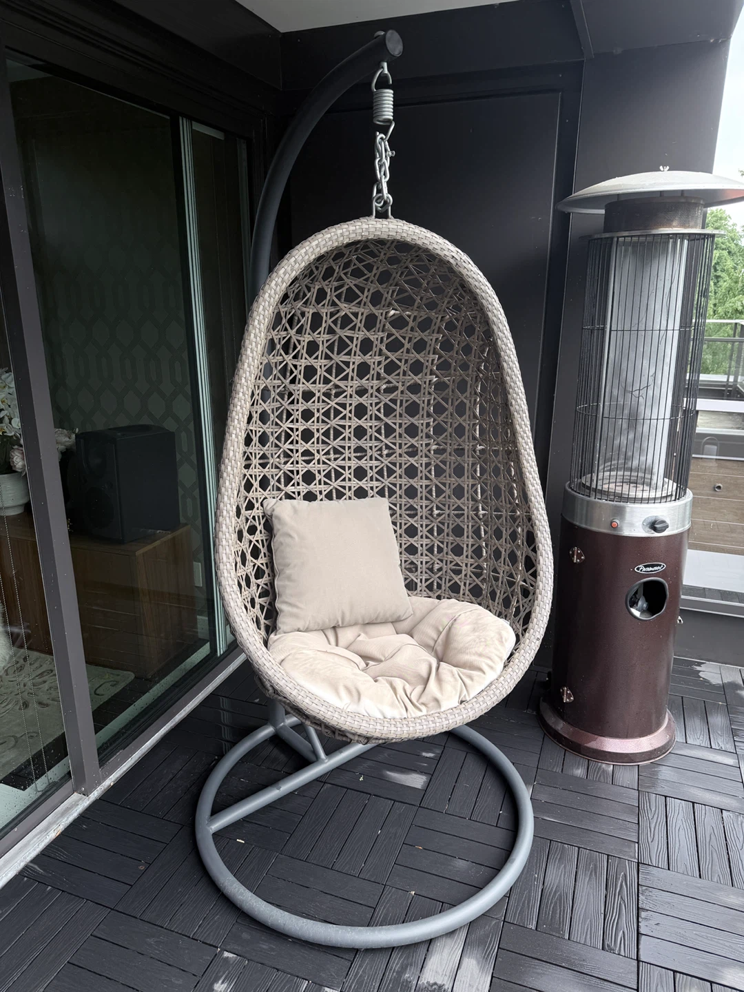 Hanging Egg Chair with Cushions
