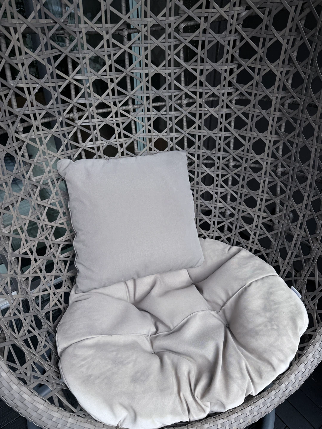 Hanging Egg Chair with Cushions - photo 3