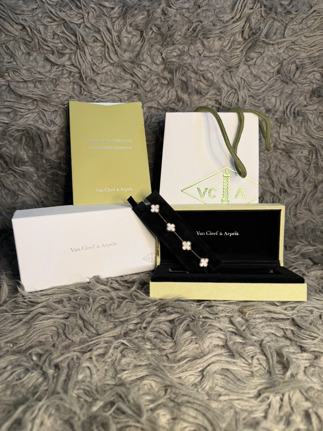 Van cleef and arpels clover bracelets - photo 3