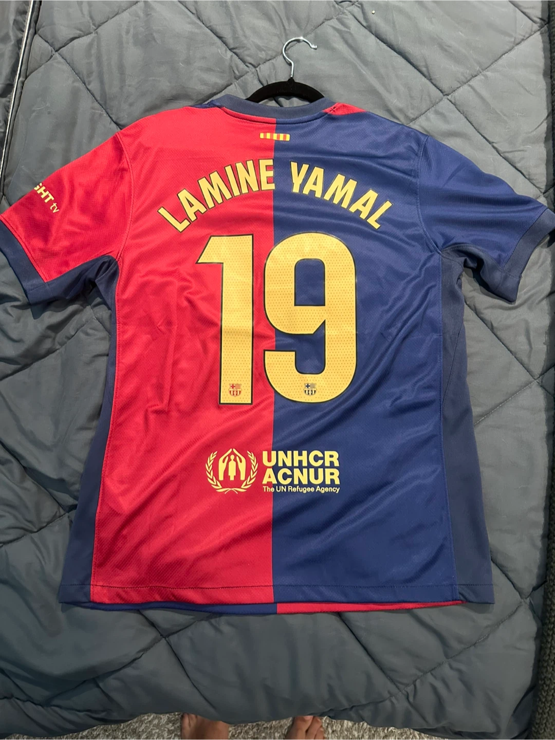 Lamine Yamal Barcelona 2024 home kit size medium - photo 2