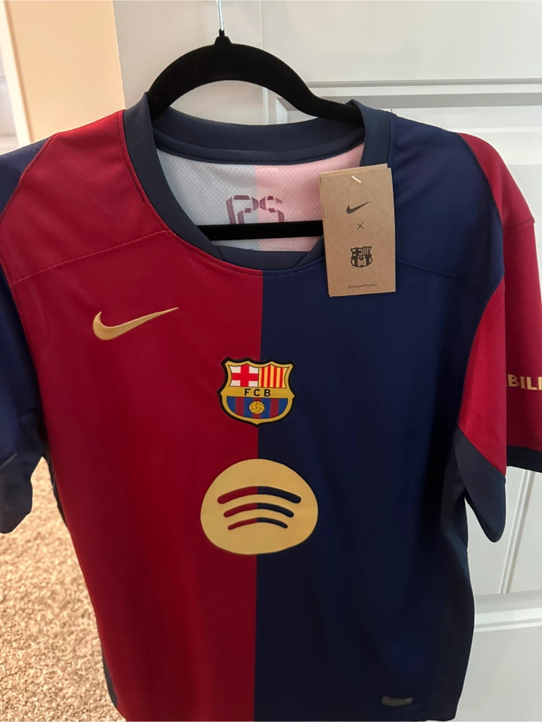 Lamine Yamal Barcelona 2024 home kit size medium - photo 3