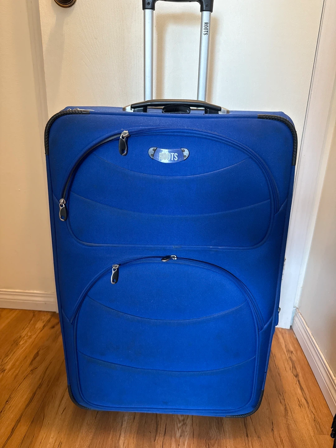 28” Roots Suitcase - photo 2