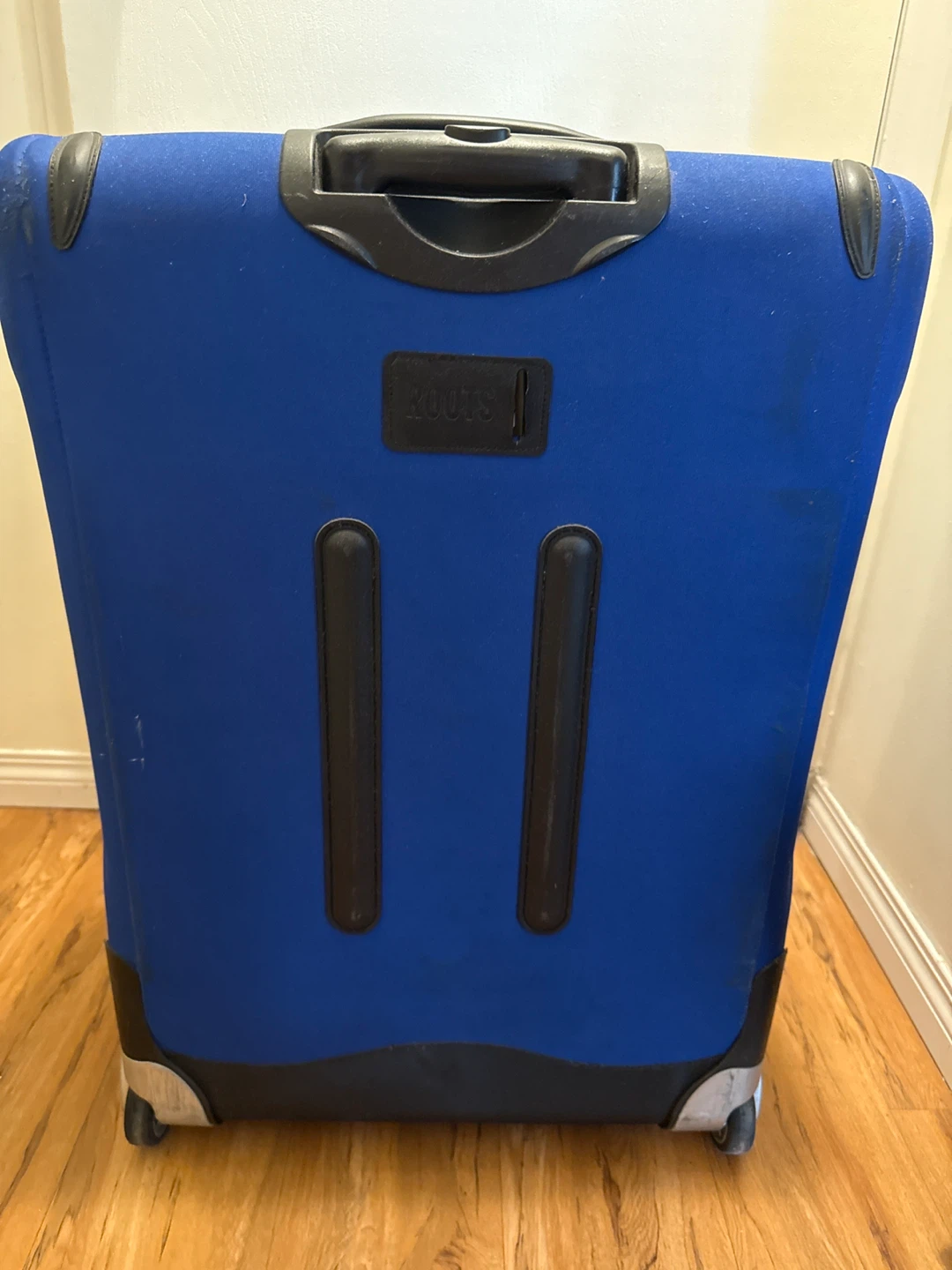 28” Roots Suitcase - photo 4