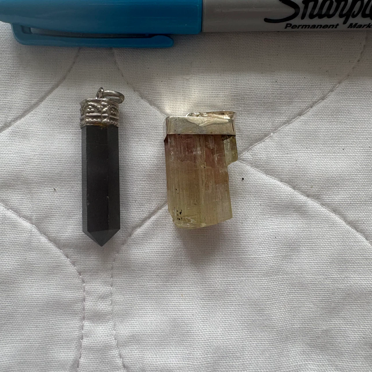 2 Crystal Pendants - photo 2