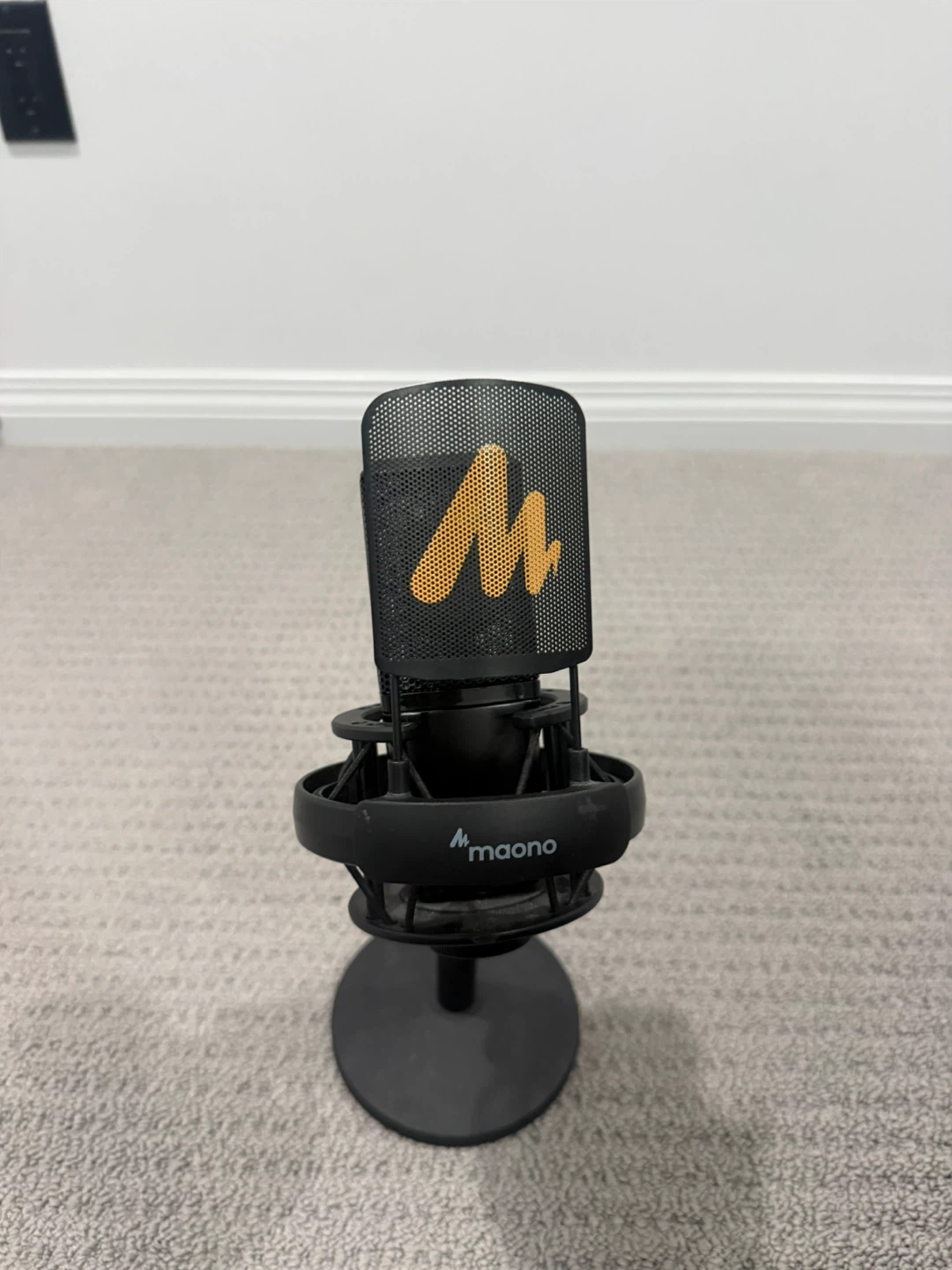 Scarlett Solo Audio Interface & Maono Microphone Bundle - photo 2