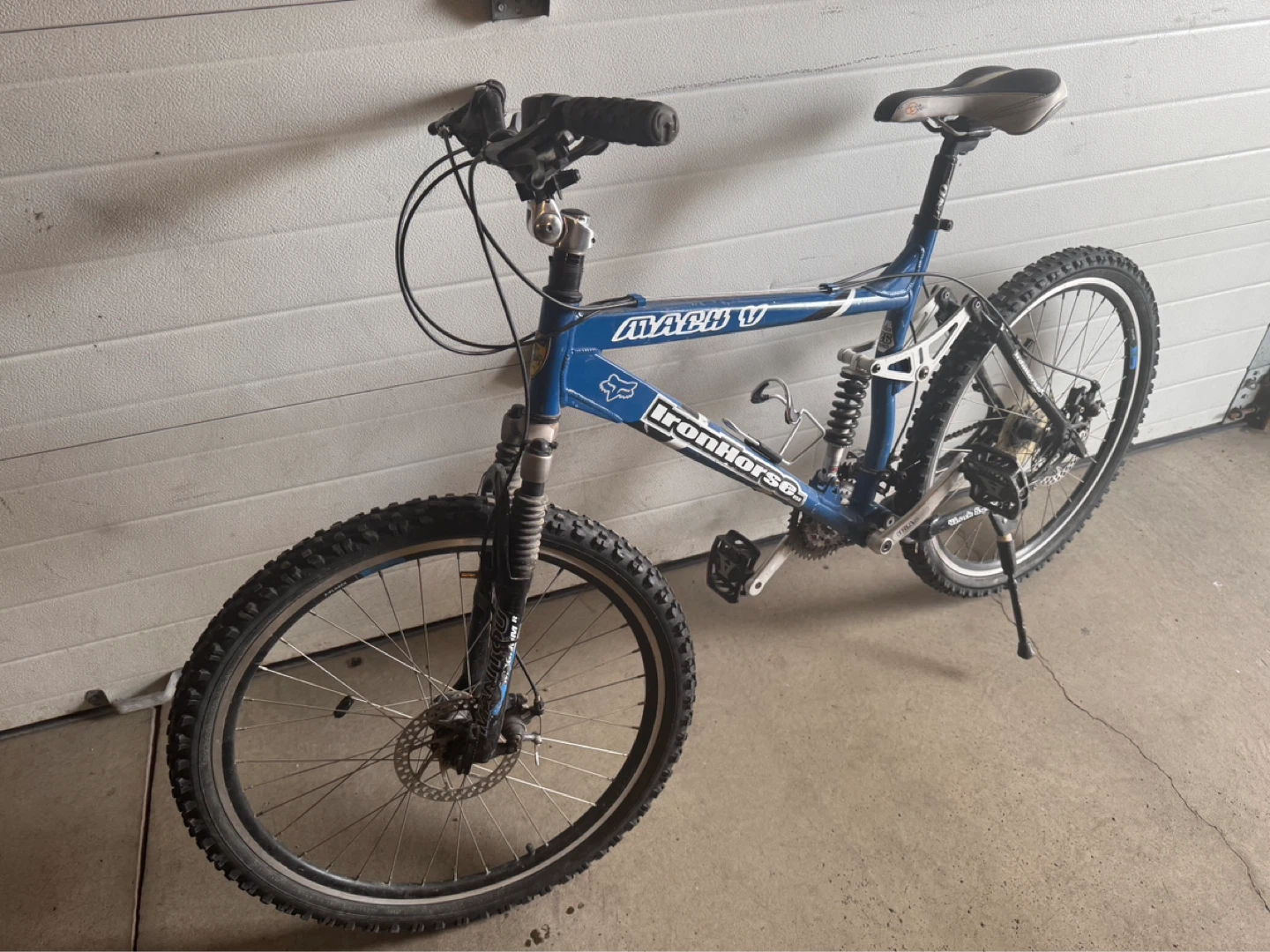 Iron Horse Mountain Bike. Dual Disc Brakes - photo 3