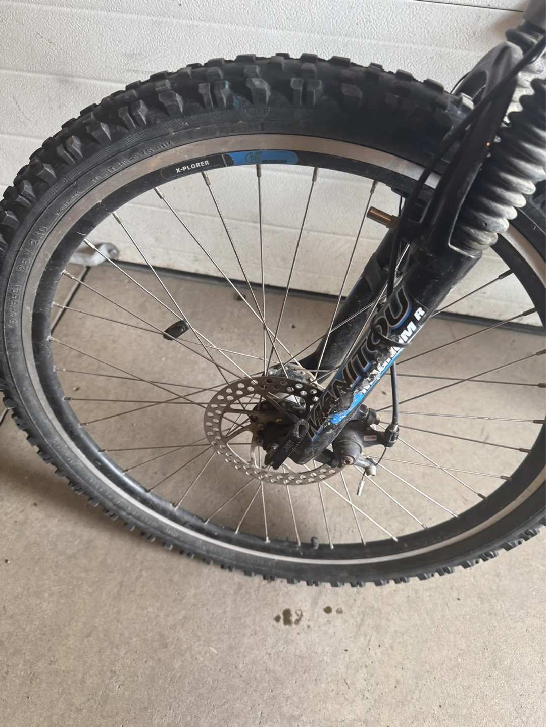 Iron Horse Mountain Bike. Dual Disc Brakes - photo 5