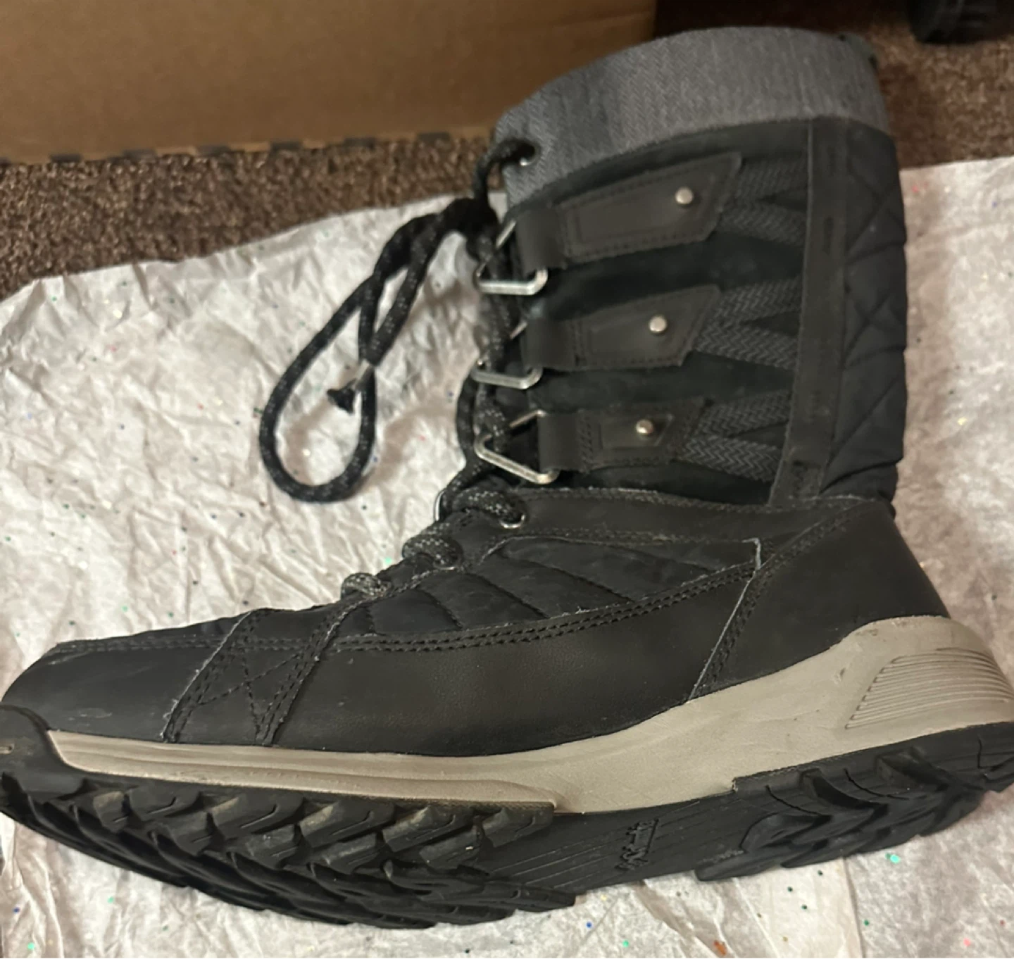 Columbia Women's Winter Boots size 9 - photo 2