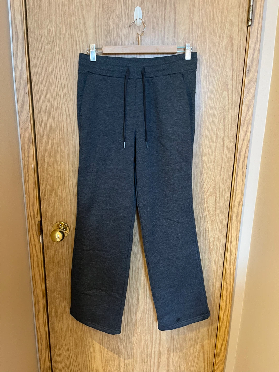 Ladies clothes and sandals - photo 2