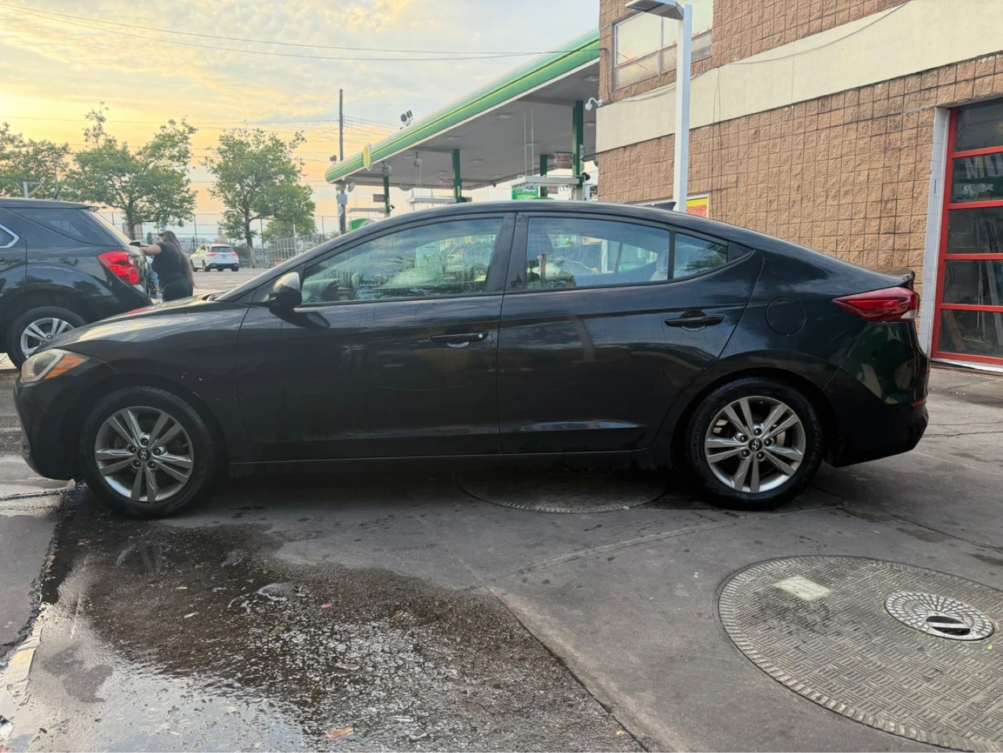 Black Hyundai Elantra Sedan - photo 4