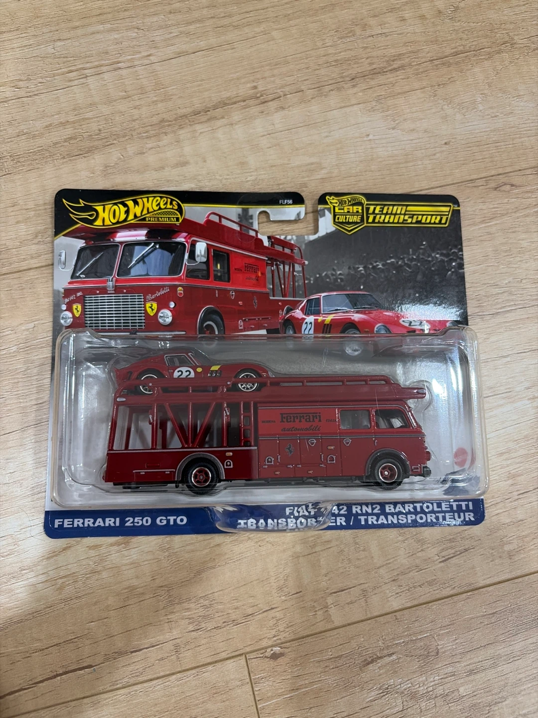 Hot Wheels Premium Team Transport Ferrari 250 GTO
