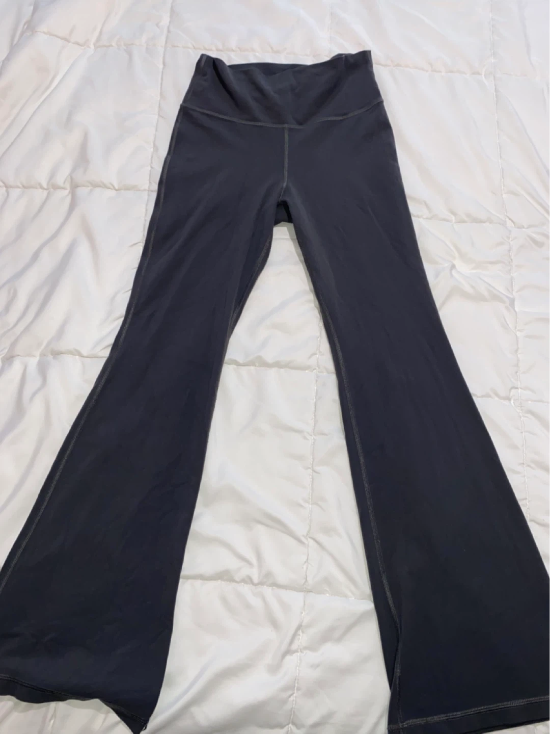 Aritzia butter flare leggings - photo 2