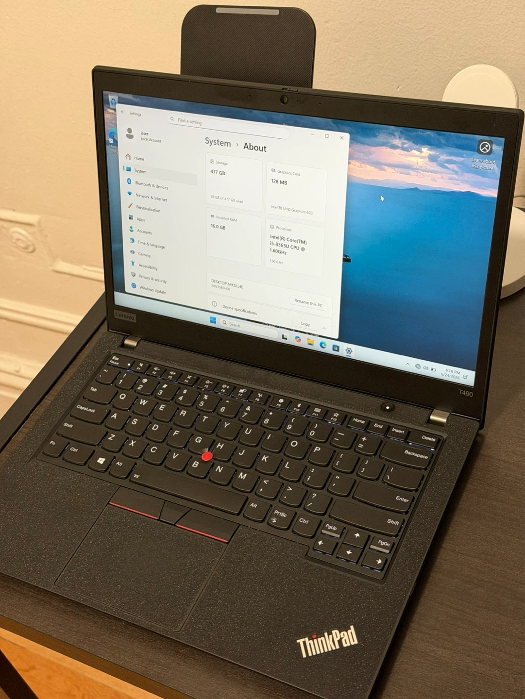 Lenovo ThinkPad T490 - LIKE NEW