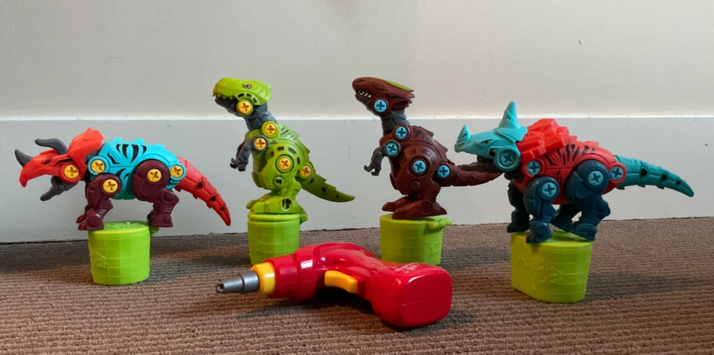 LOYUEGIYO Take Apart Dinosaur Set with Simulation Electric Drill - photo 2