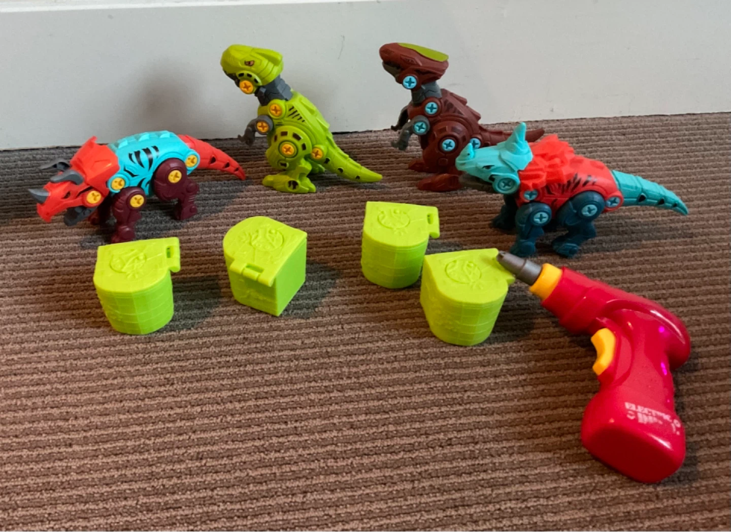 LOYUEGIYO Take Apart Dinosaur Set with Simulation Electric Drill