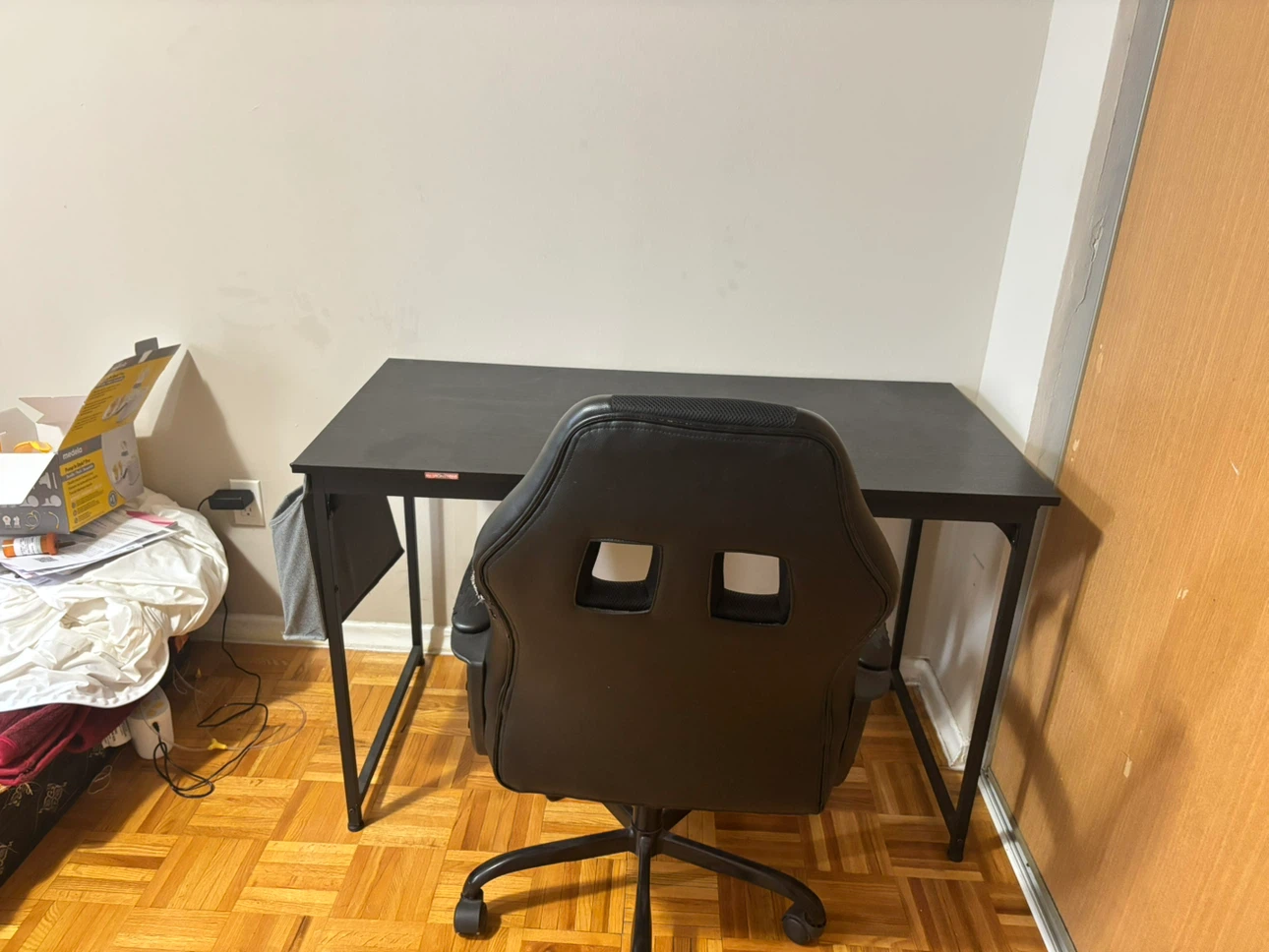 Black Gaming Chair with Desk - photo 2