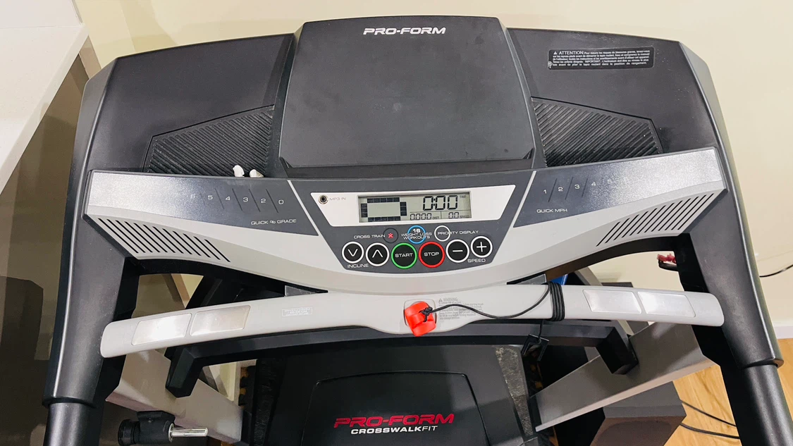 ProForm Treadmill for Sale – Excellent Condition - photo 3