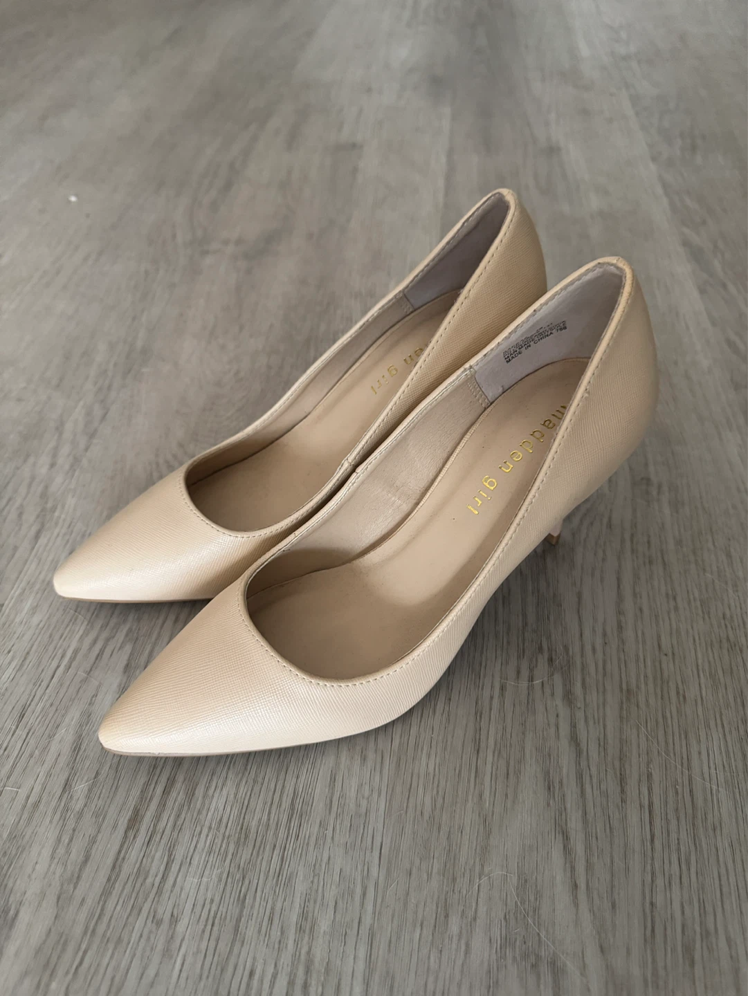 Madden Girl Beige Faux Leather Pumps Size 7.5
