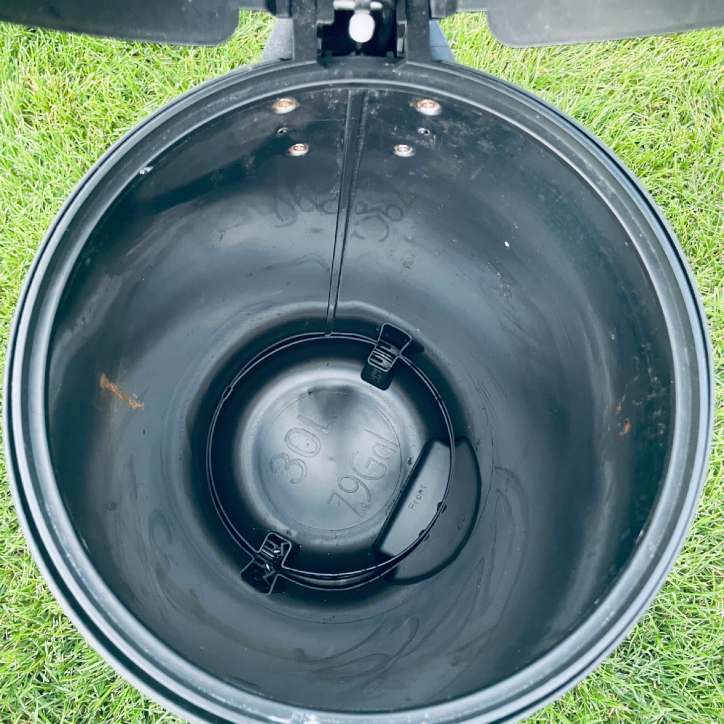 Stainless Steel Step Trash Can - 30L / 7.9 Gal - photo 4
