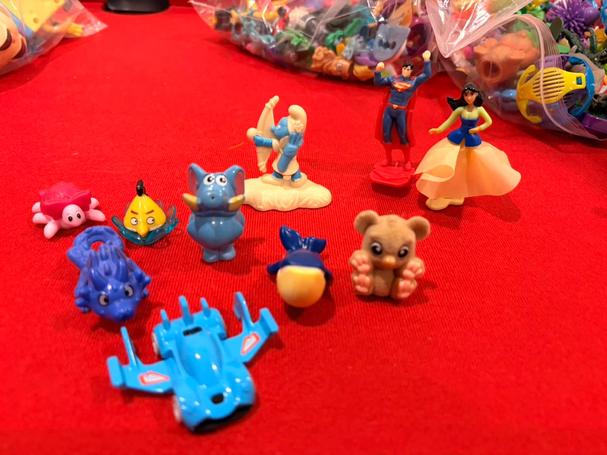 Bulk of Kinder Surprise Egg Toys and Figurines - photo 2