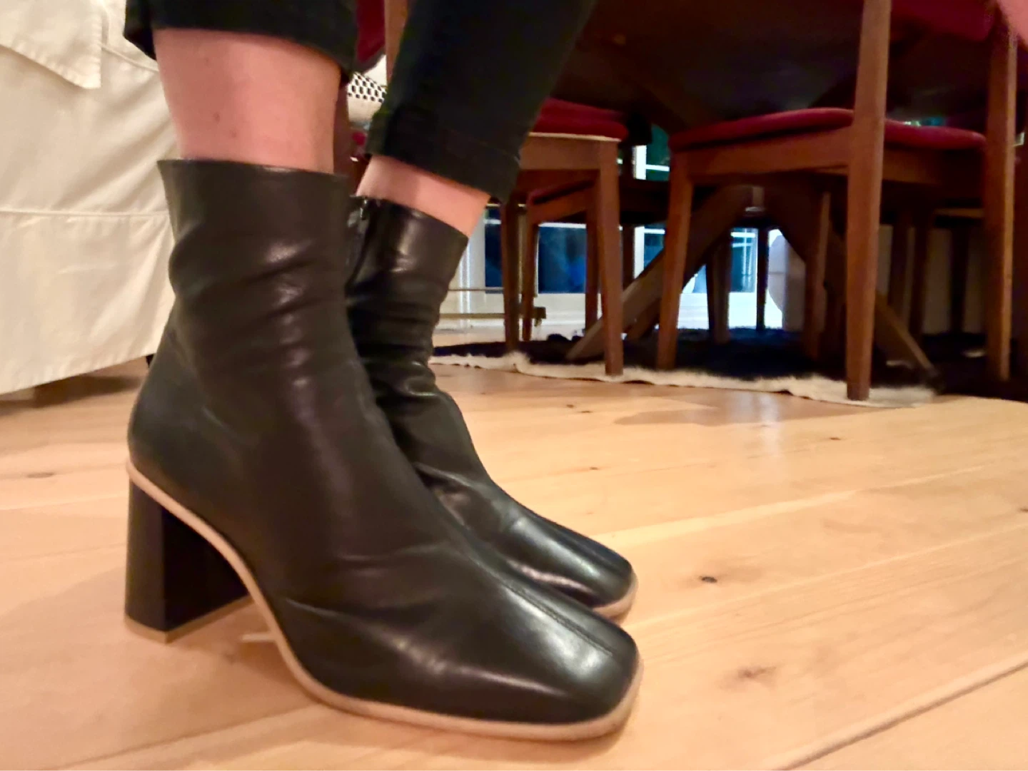 Free People size 41 Black Leather Ankle Boots - photo 4