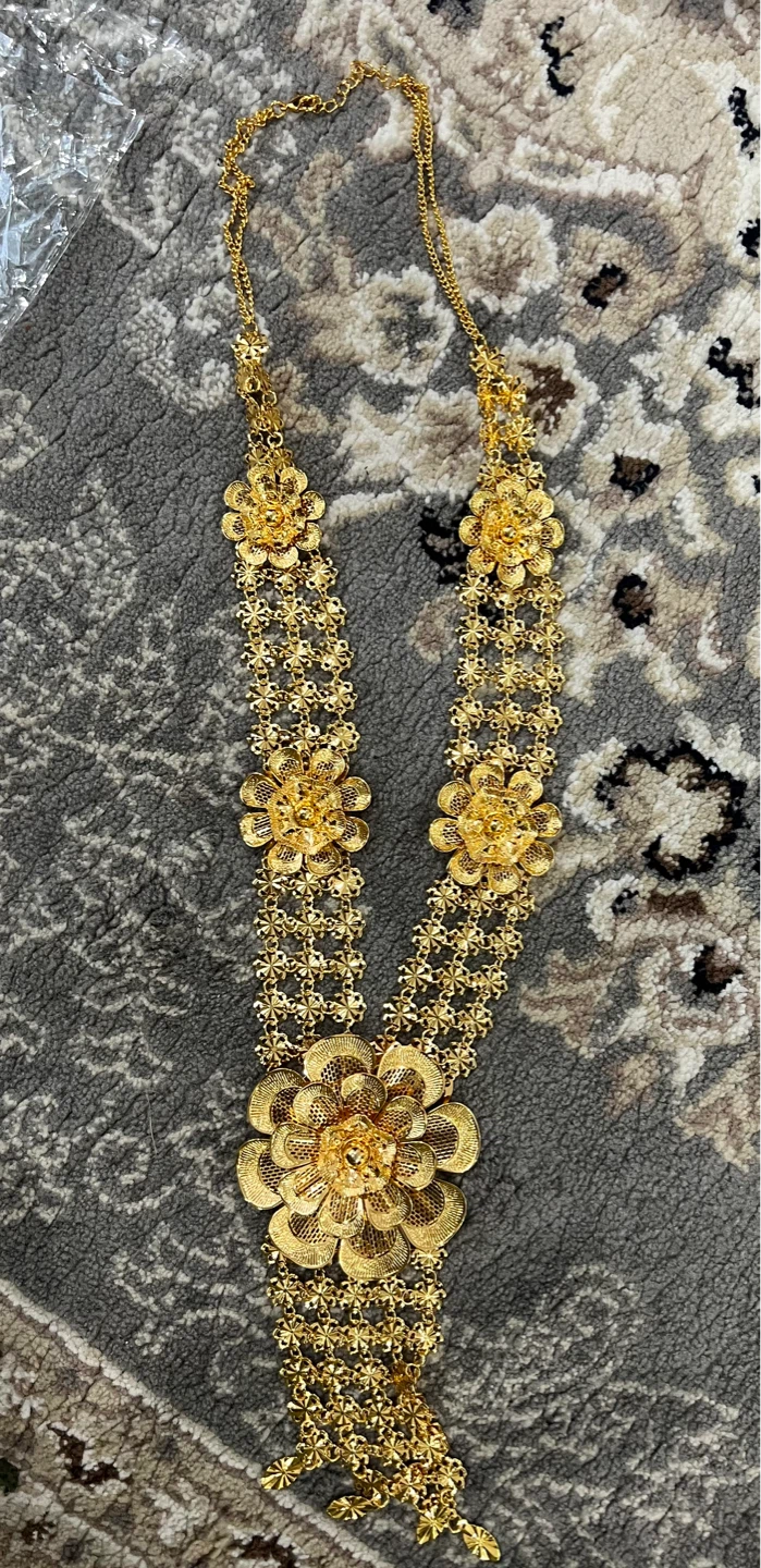 Gold Floral Necklace and Earring Set - photo 3