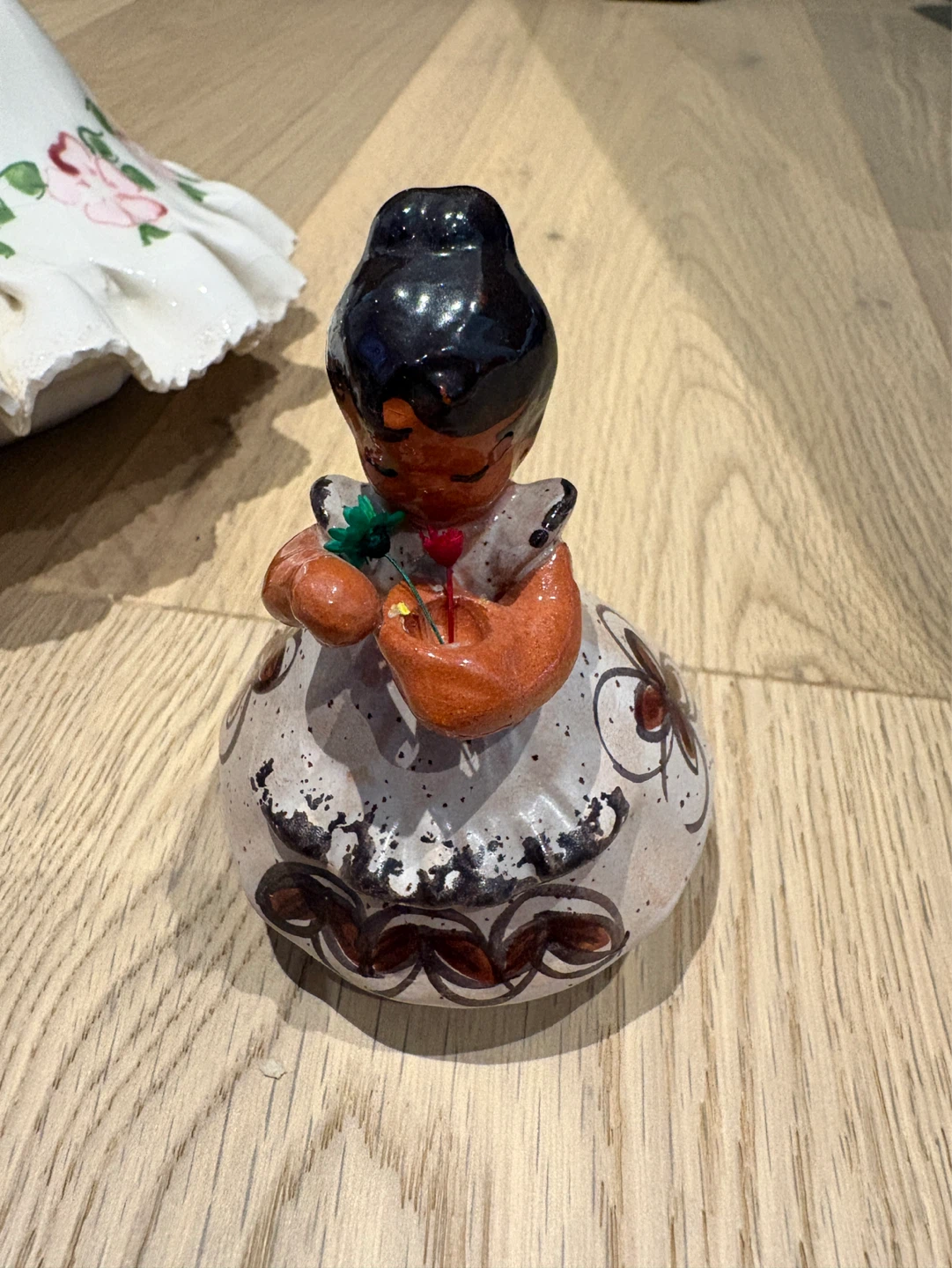 Collection of 3 Ceramic Figurines - photo 4