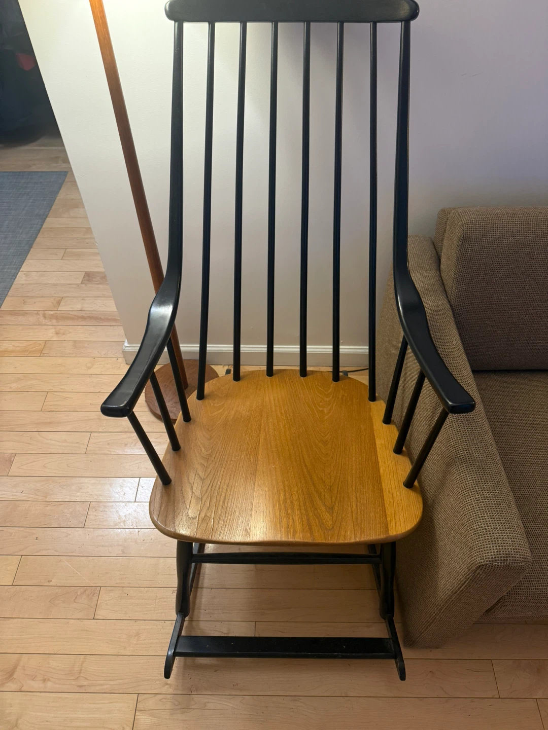 Wooden Seat Rocking Chair with Black Spindles - photo 2
